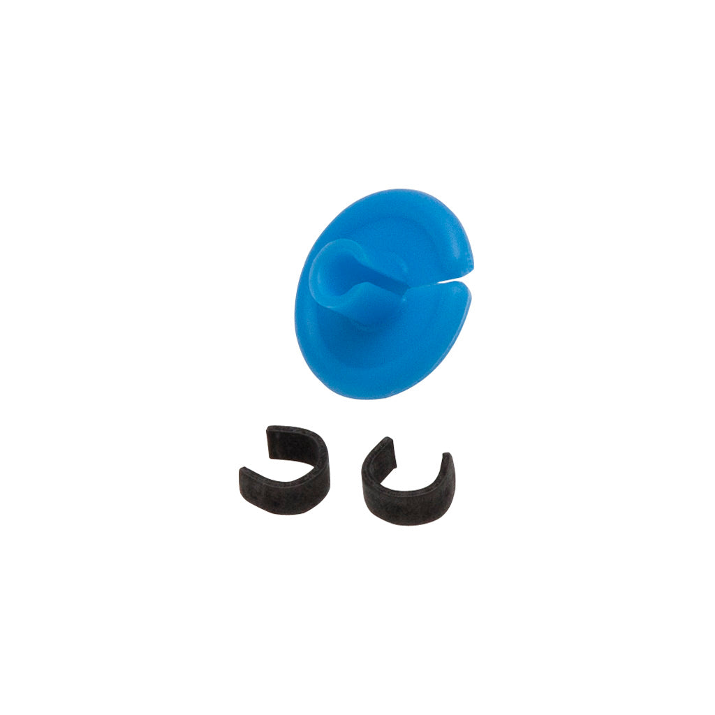 October Mountain String Love 2.0 Kisser Button Blue 1 pk.